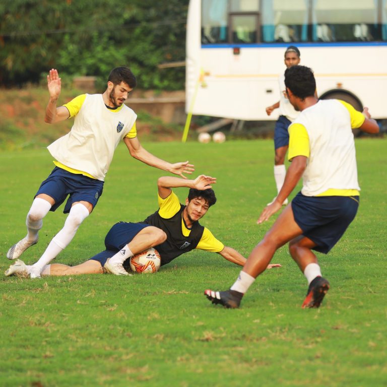 കേരള ബ്ലാസ്റ്റേഴ്സിന്റെ ഗോളുമായി സൂപ്പർ ഹൂപ്പർ,ഈസ്റ്റ് ബംഗാളിനോട് തോൽവി